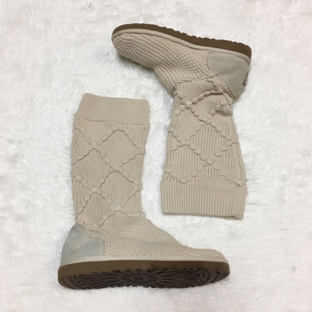 ❌SOLD❌ UGG Cream Sweater Knit Boots - Picture 2 of 8